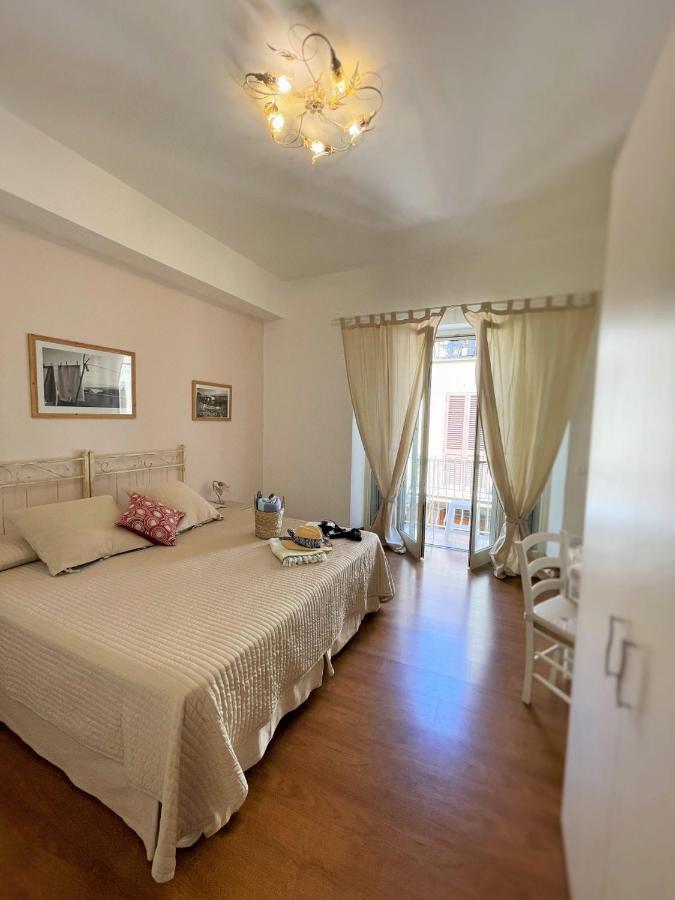 B&B Evelyne Taormina Eksteriør billede
