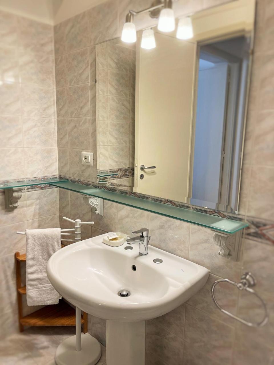 B&B Evelyne Taormina Eksteriør billede