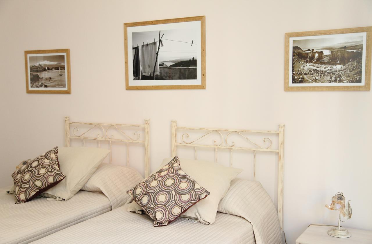 B&B Evelyne Taormina Eksteriør billede